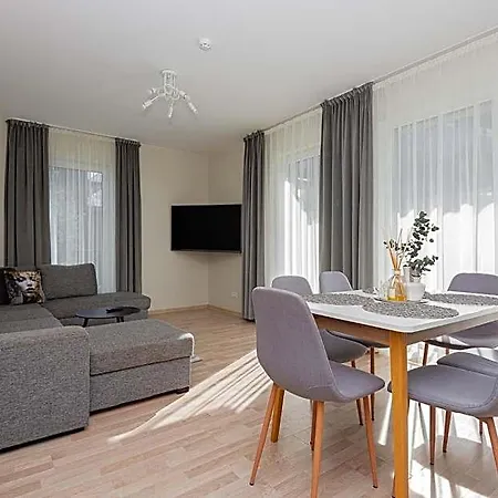 Dia Aparthotel
